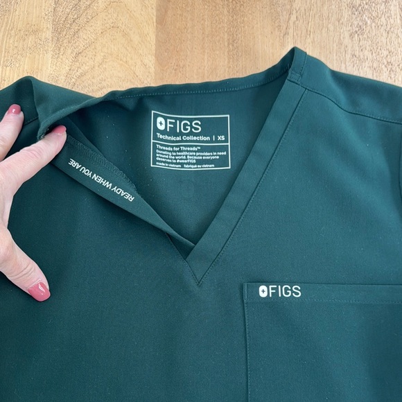 FIGS BRITISH RACING GREEN SCRUB SET - Picture 6 of 6